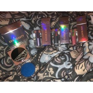 SOLD! KKW Flashing Lights ✨ES pressed and loose
